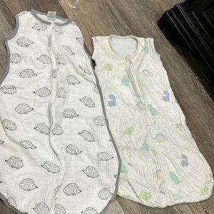 12-18m. Swaddle sleep sacks.